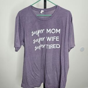 Gray "Super Mom" Graphic Tee